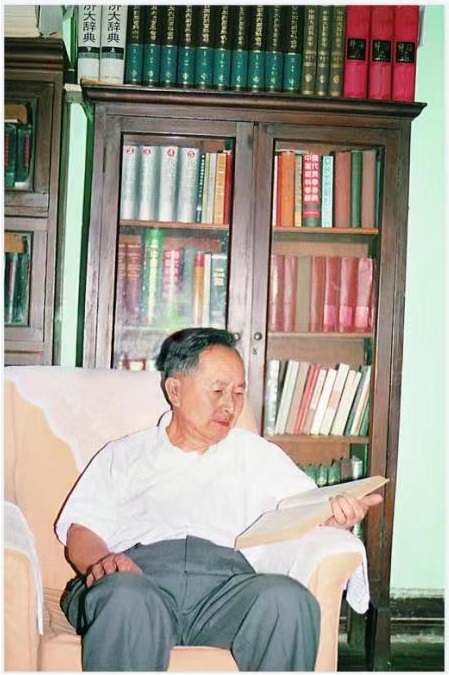 560617434.jpg