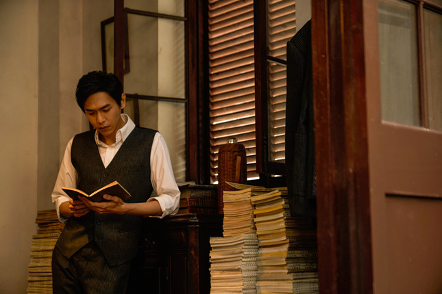 2、电影《1921》张若昀饰刘少奇_副本.jpg