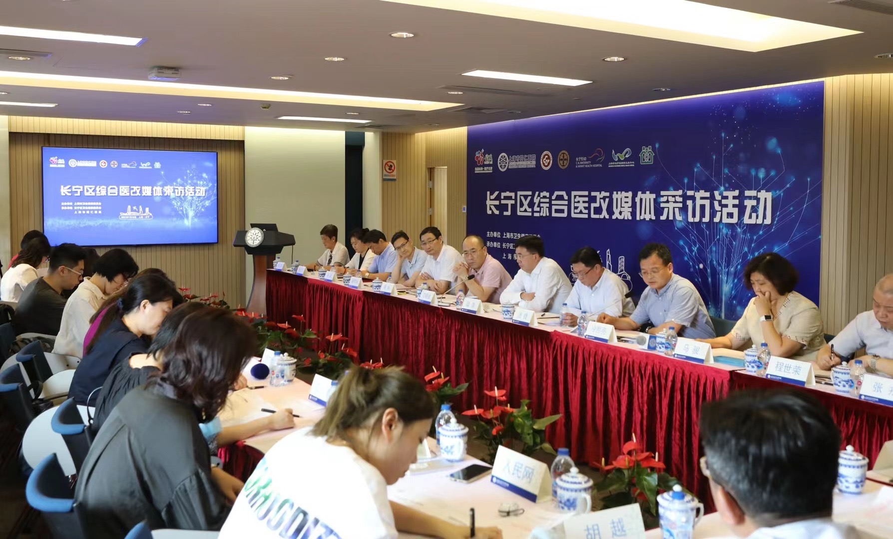 2081345251.jpg 2081345251.jpg