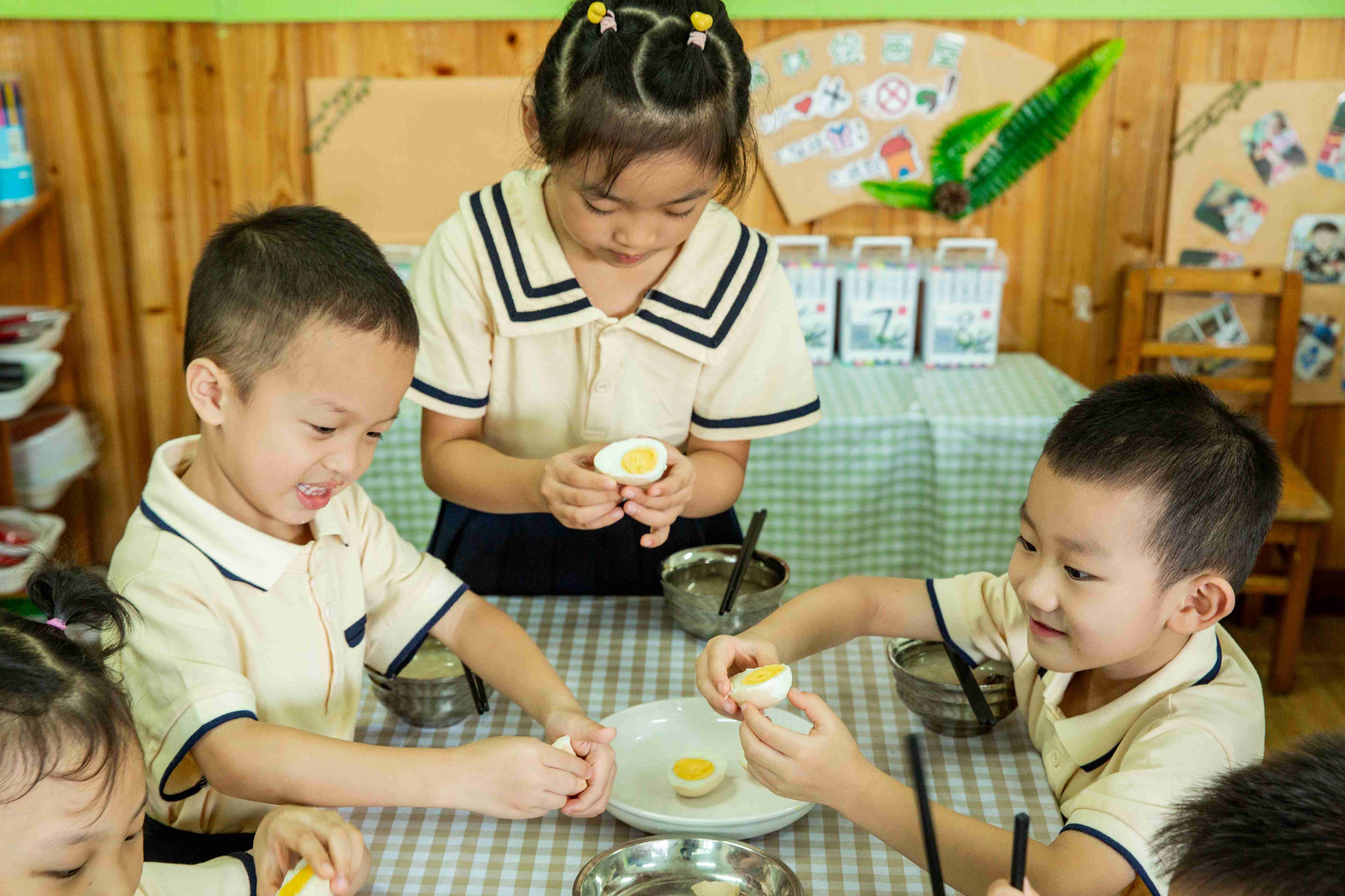 重庆市万州区上海飞士幼儿园收益学生(1)(5080950)-20211019222920.jpg