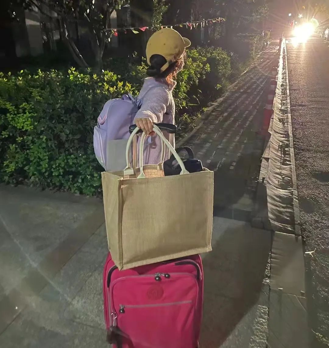 上海莘城学校学生收看讲座4.jpg