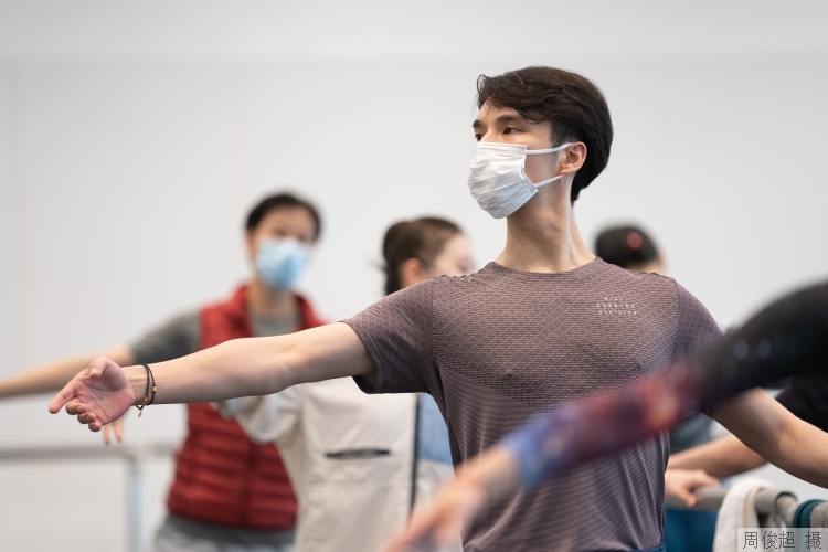 big (2).jpg big (2).jpg