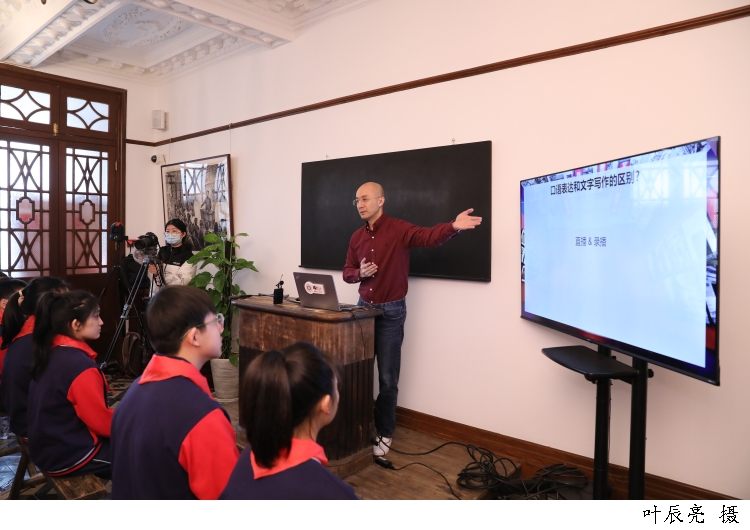 出台内容管理标准,王珏委员:让青少年拥有丰富的精神世界
