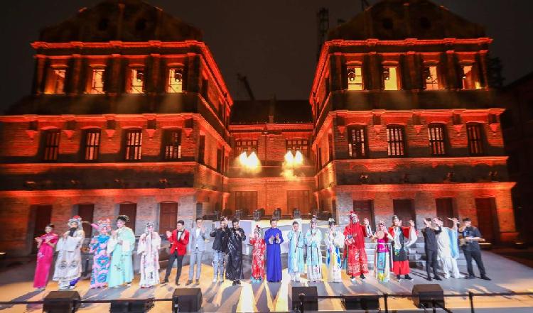 “昆曲王子”张军今潮8弄首演，百年弄堂传出“水磨新调”