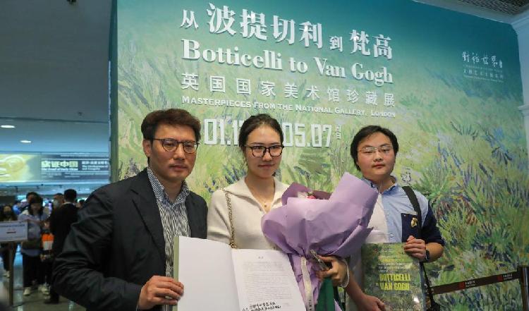 上博特展假日火爆，迎来第40万名观众刷新观展人数纪录