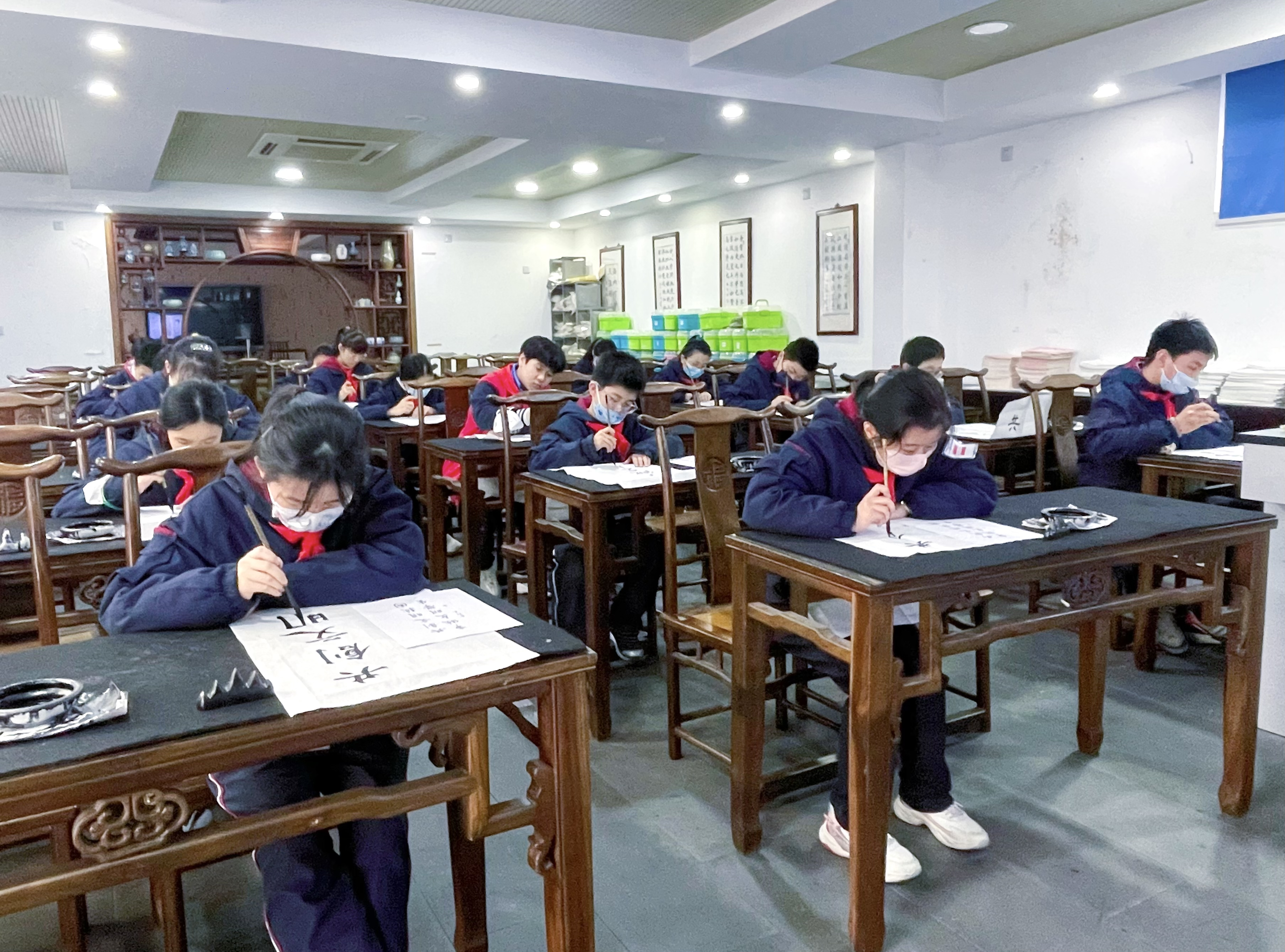 上海市鞍山初级中学人和校兴和而有长