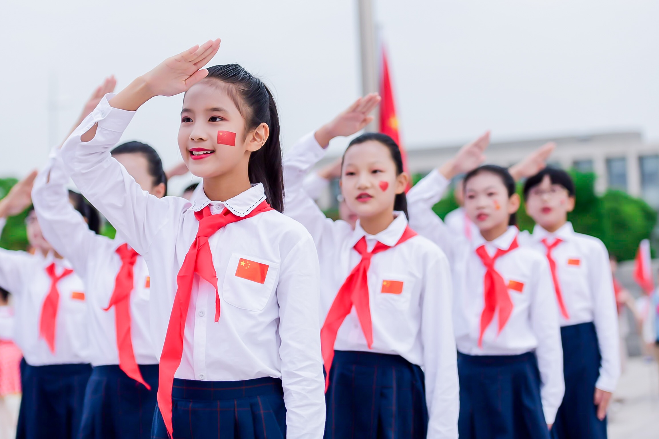 上海市陆行中学南校和谐发展育新人自信成长谱新歌